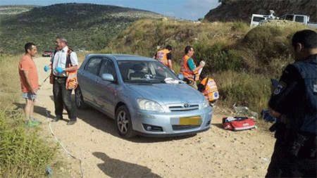 el coche tiroteado Un palestino dispara contra dos colonos en Cisjordania